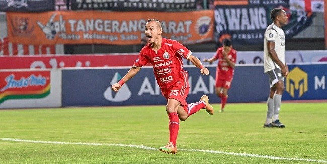 Persija Cetak Kemenangan atas Persib dengan Skor 2-0