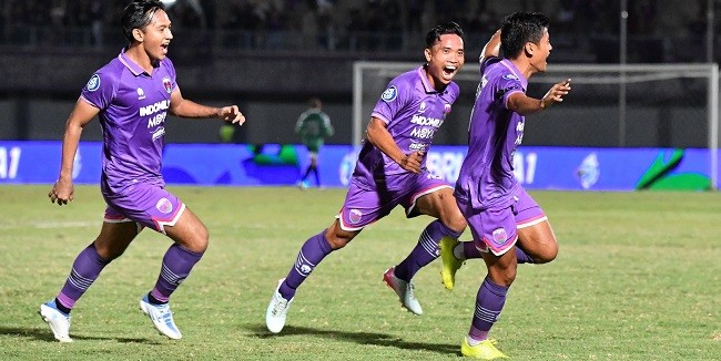 Persita Tangerang Bantai Persib Bandung Empat Gol Tanpa Balas