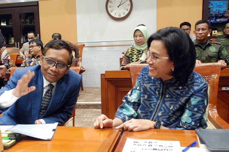 Mahfud MD, Sri Mulyani Rapat Dengar Pendapat dengan Komisi III DPR