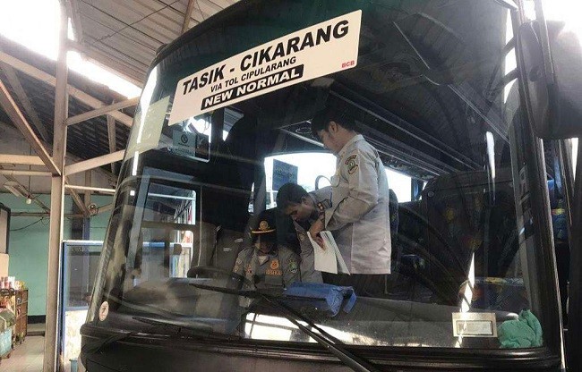 Jelang Mudik Lebaran, Pengelola Terminal Kalijaya Periksa Kondisi Bus AKAP dan AKDP