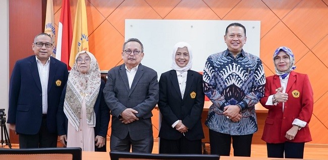 Uji Hasil Penelitian Disertasi Mahasiswa Doktor Hukum, Ketua MPR RI Tekankan Pentingnya Pembentukan Pengadilan Khusus Kesehatan