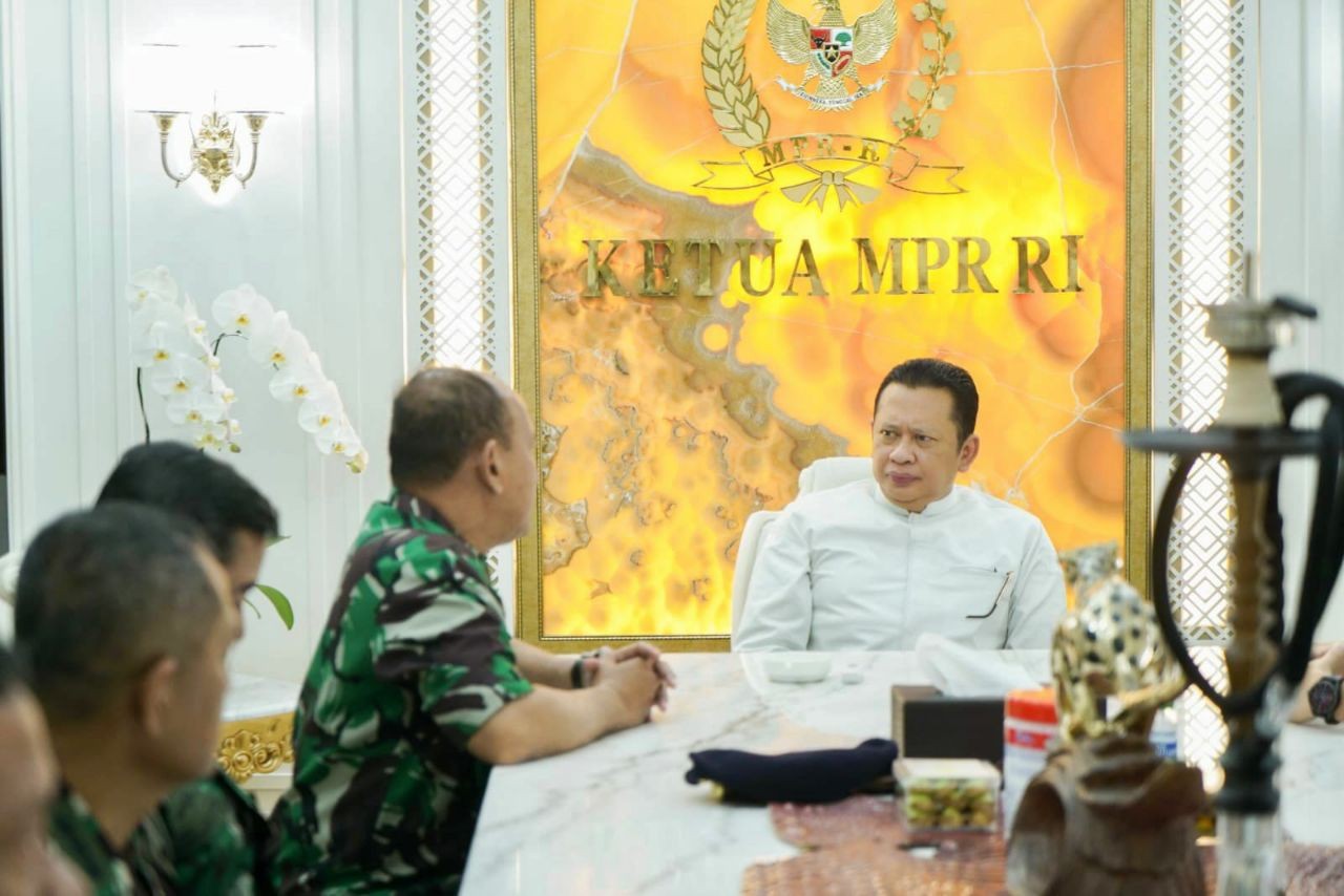 Terima Komandan Sekolah Staf dan Komando TNI Angkatan Laut, Ketua MPR RI Ingatkan Ancaman Peperangan Siber