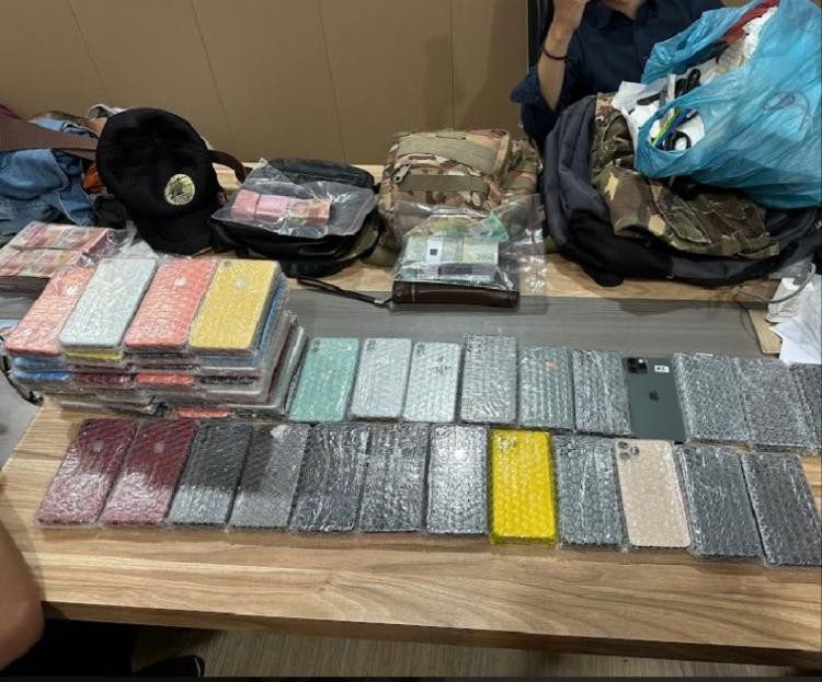 Bea Cukai Gagalkan Penyeludupan Ratusan HP Bekas di Pelabuhan Batam