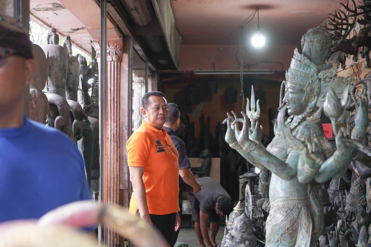 Kunjungi Pengrajin Kuningan di Bali, Ketua MPR RI Dorong UMKM Perkuat Pasar Internasional