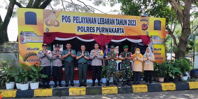 Arus Balik, Wakapolda Jabar Bersama Kasdam III/Siliwangi Cek Kesiapan Personil di Pos PAM Rest Area KM 97 B Tol Cipularang