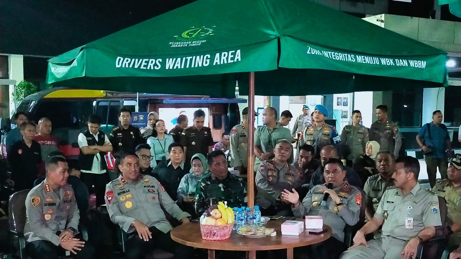 Antisipasi Tawuran, Kapolda Metro Rembug bersama Warga Gang Mayong
