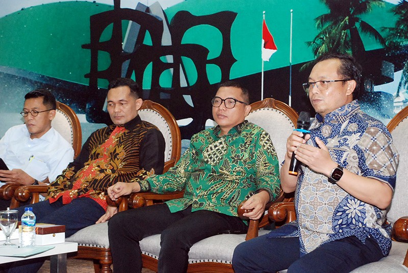 Dialektika Demokrasi  Tema: "Bersama Menjaga Stabilitas Politik Ditahun Politik"