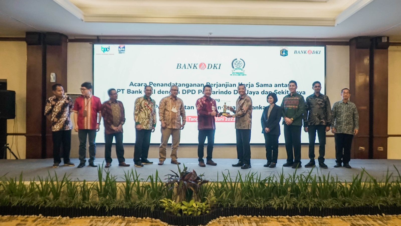 Tingkatkan Layanan Digital, Bank DKI Gandeng DPD Perbarindo