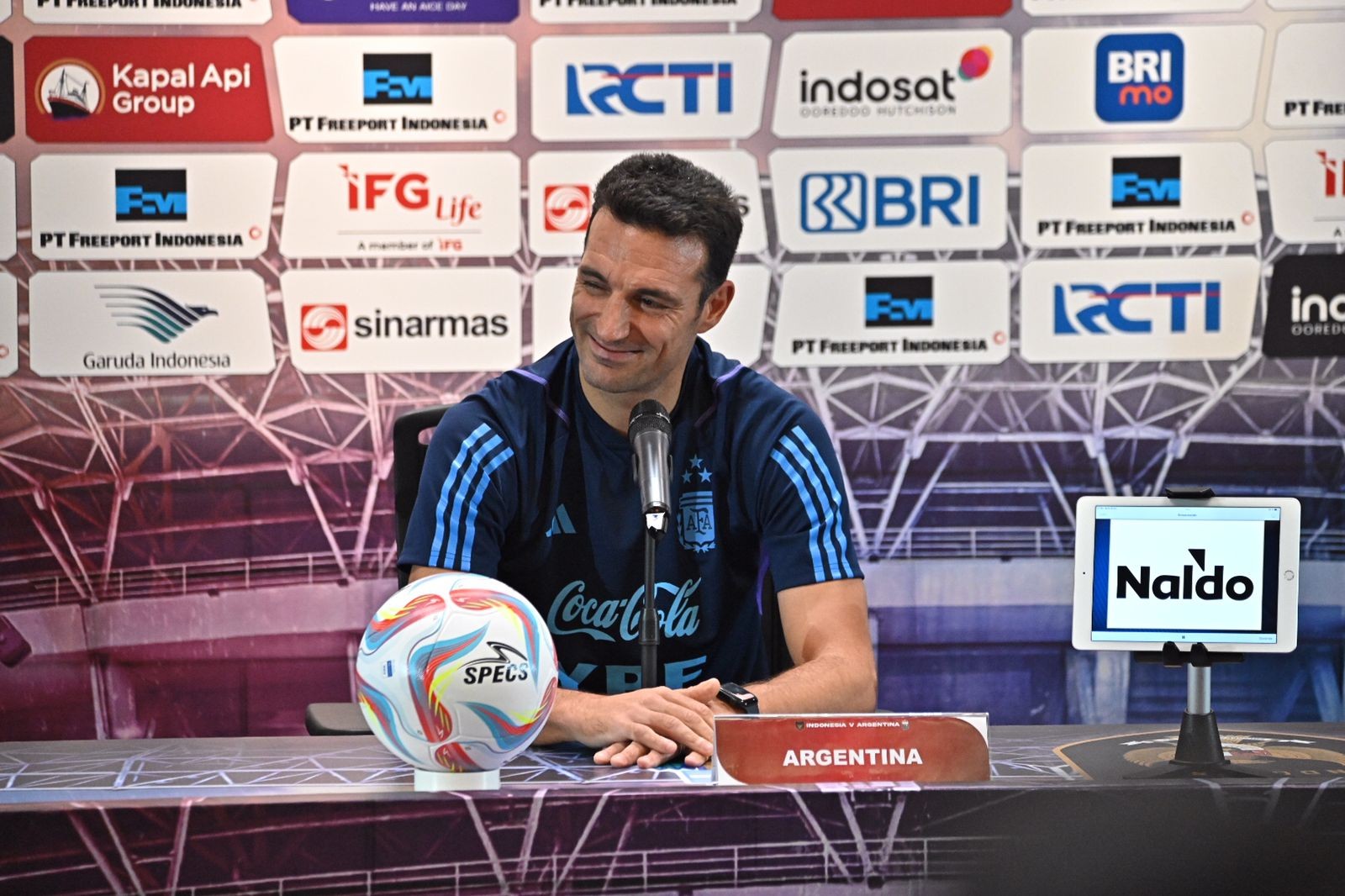 Lionel Scaloni Puji Stadion Utama GBK dan Skuat Timnas Indonesia