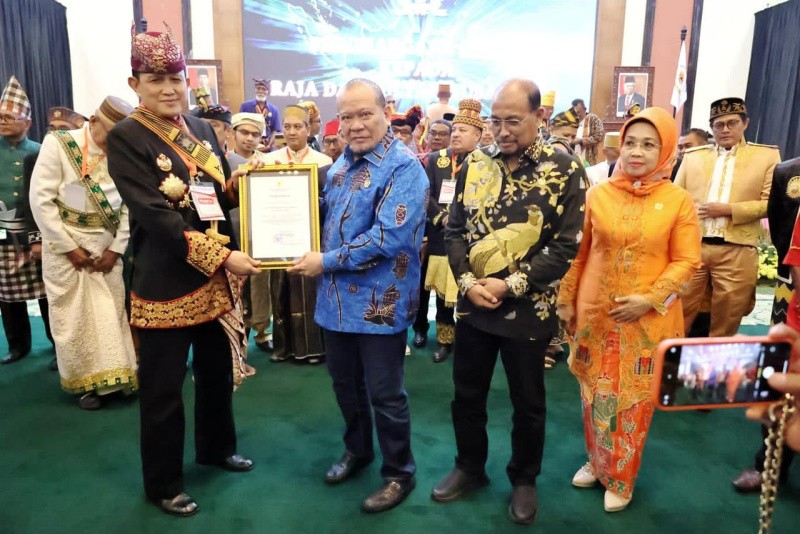 Silahturahmi Raja dan Sultan, Tuntut MPR Kembali Sebagai Lembaga Tertinggi Negara