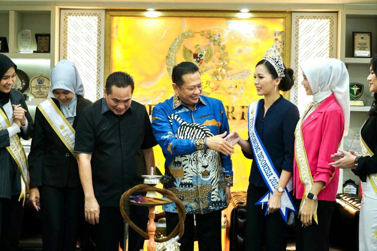 Terima Puteri Otonomi Indonesia 2023, Ketua MPR RI Ajak Bantu Optimalkan Pemberdayaan Desa
