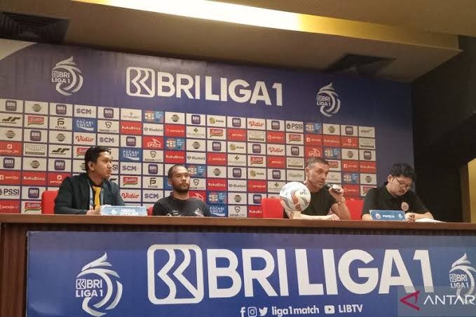 Pelatih Persija Mengaku Jengkel dengan Gaya Permainan PSM yang Mengulur Waktu