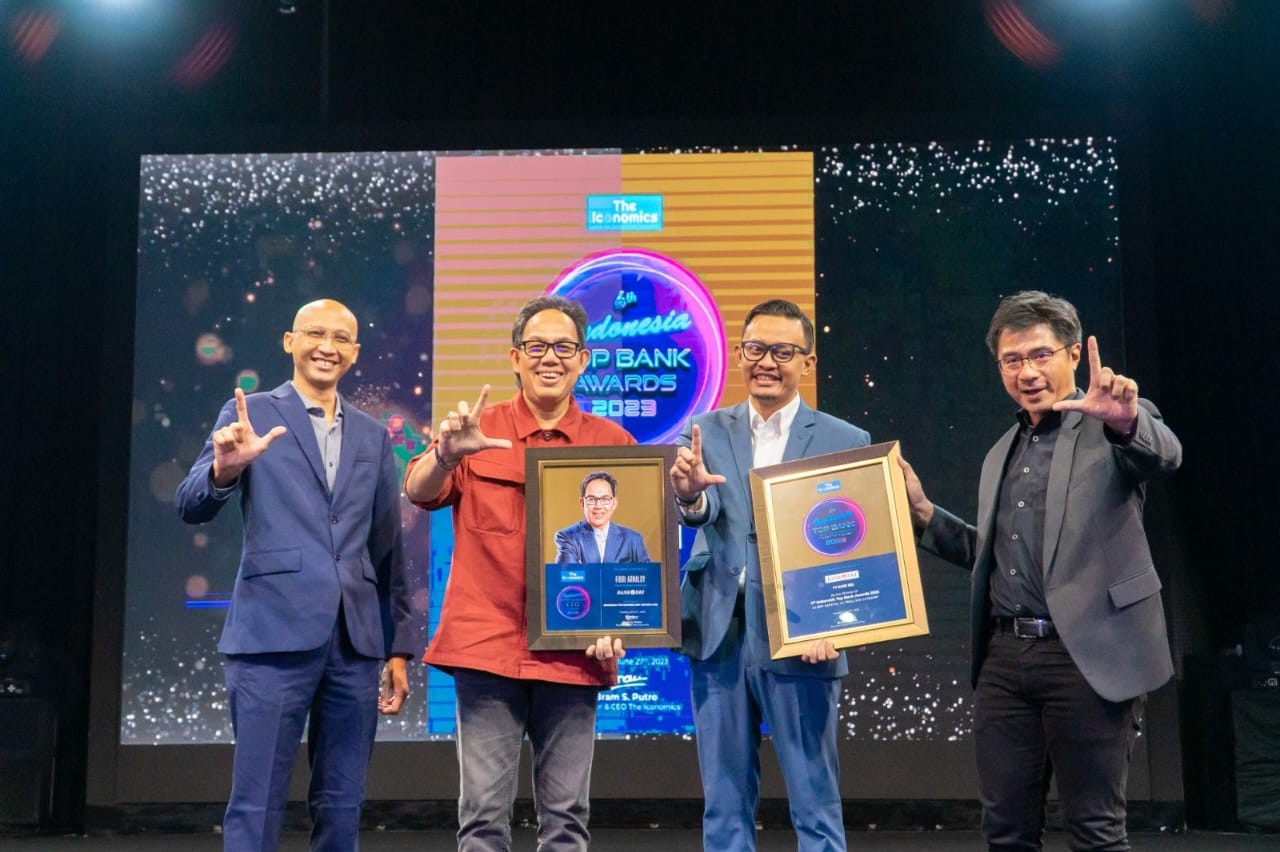 Wujudkan Penyetaraan Ekonomi Masyarakat, Bank DKI Raih Top Bank Awards 2023