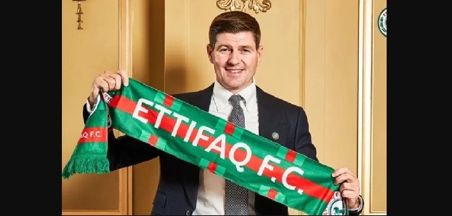 Steven Gerrard Kini Duduk di Kursi Pelatih Al Ettifaq