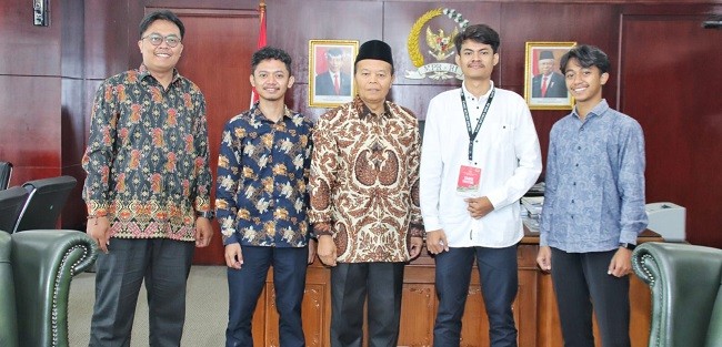 HNW: Generasi Milenial Bisa Miliki Peran Strategis Untuk Peningkatan Kualitas Demokrasi dan Masa Depan Bangsa