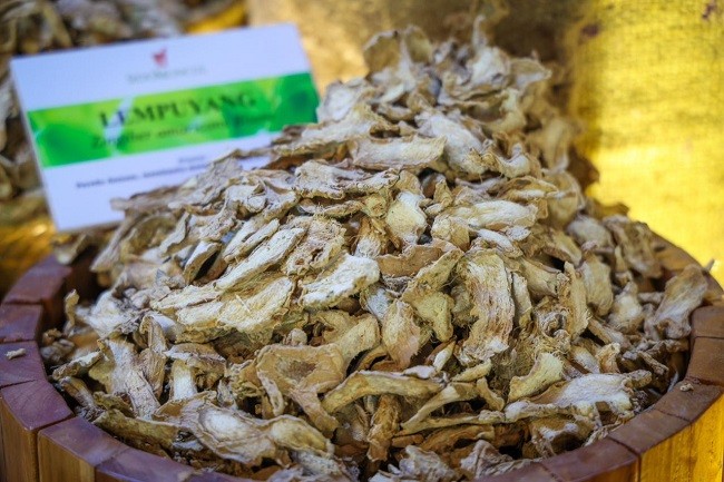 Dukung Petani Herbal dan UMKM, Kemenkop Gandeng Sido Muncul 