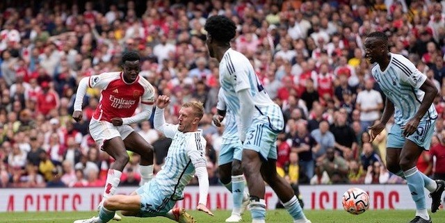 Arsenal Taklukan Nottingham dengan Skor Tipis 2-1 di Matchday ! Liga Inggris