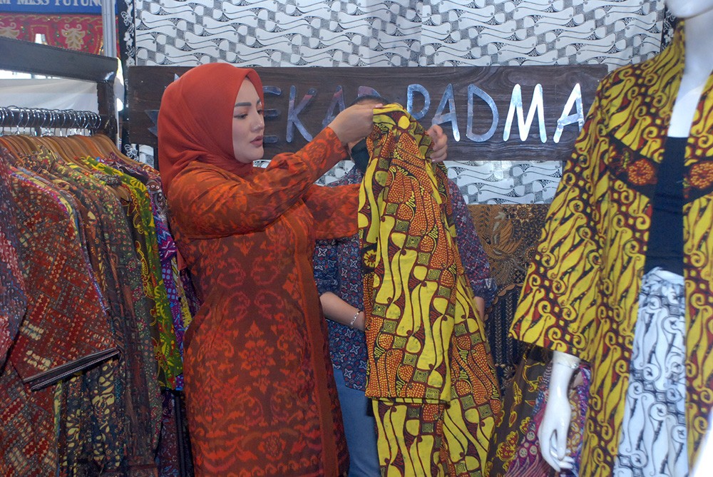 PIA Gelar Bazar Murah  Sambut HUT DPR RI Ke 78