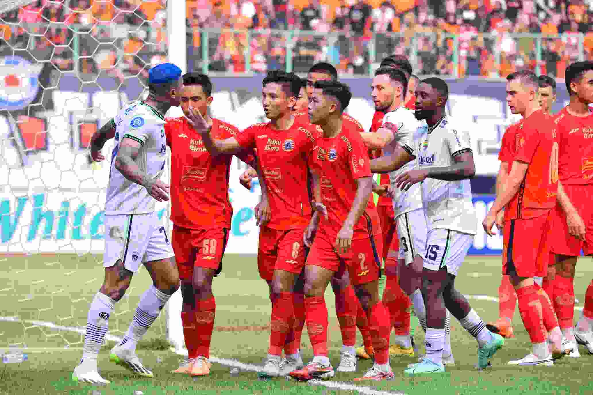 Diwarnai Kartu Merah, Persija Ditahan Imbang Persib