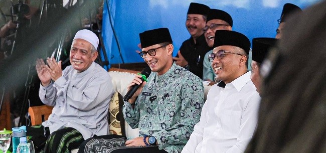 Sandiaga Tantang Santri di Rembang Praktik Promosi Produk Ekraf Secara Efisien