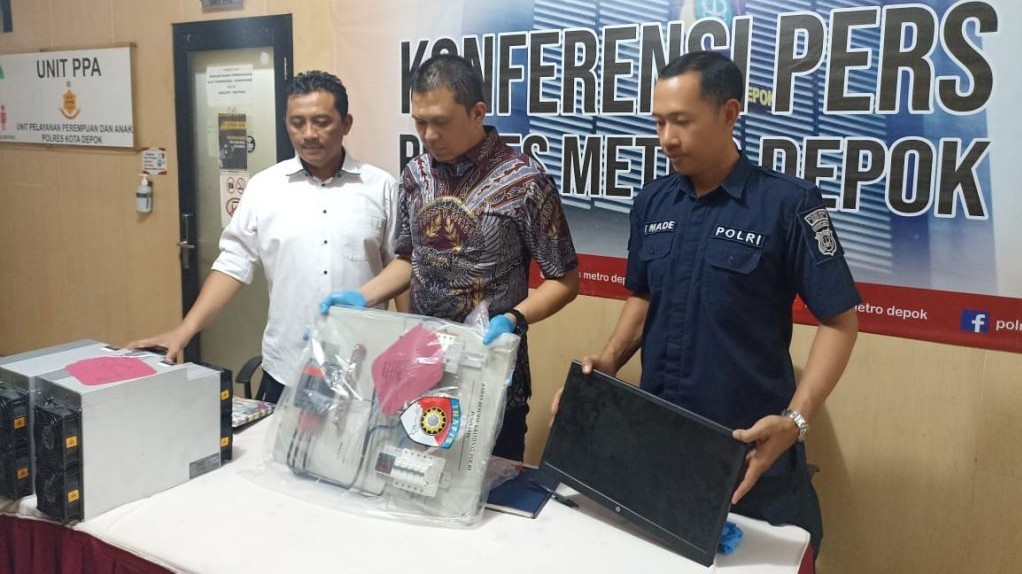 Colong Listrik Demi Tambang Kripto, Pemuda di Depok DItangkap Polisi