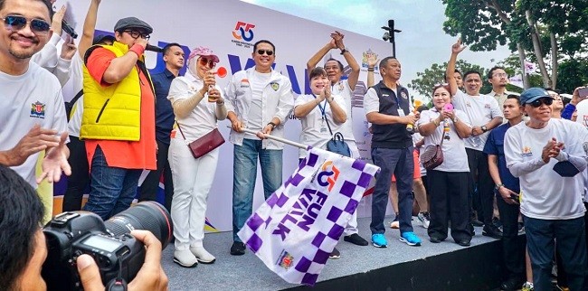 Bamsoet Buka Fun Walk HUT 55 Tahun KADIN Indonesia di Gelora Bung Karno