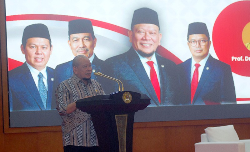 DPD RI  Gelar Seminar Soal Kembali ke UUD 1945 Asli