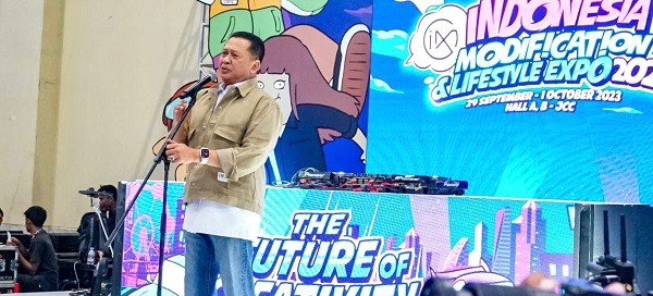 Ketua Umum IMI Buka OLX Indonesia Modification and Lifestyle Expo (IMX) 2023