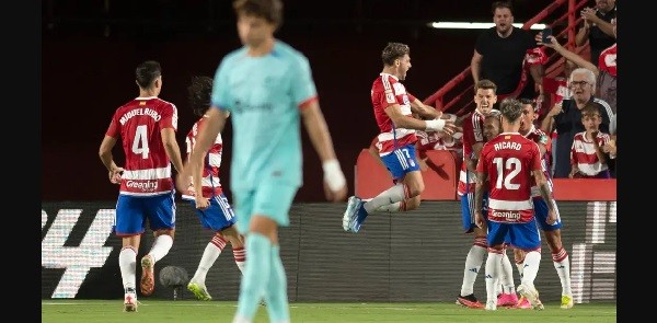 Hebat! Granada Tahan Imbang Barcelona 2-2