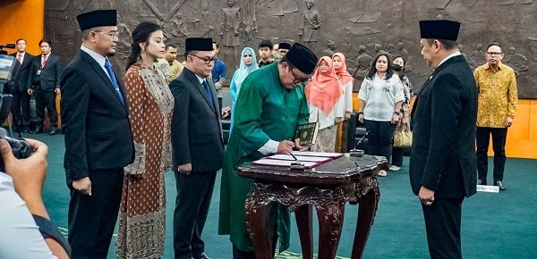 Ketua MPR RI Lantik PAW Anggota MPR dari Fraksi Nasdem dan PKS