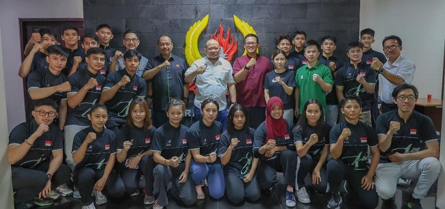 Lepas Atlet Wushu Jatim, Ketua DPD RI Berpesan Agar Atlet Jaga Prestasi dan Kekompakan