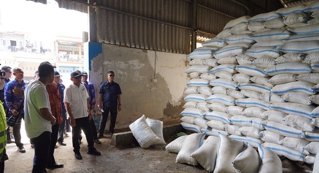 Menkop: Factory Sharing Solusi Jitu Sejahterakan Petani Garam Makassar