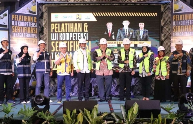 Sekda Bekasi Buka Pelatihan dan Uji Kompetensi Sertifikasi Tenaga Ahli Konstruksi