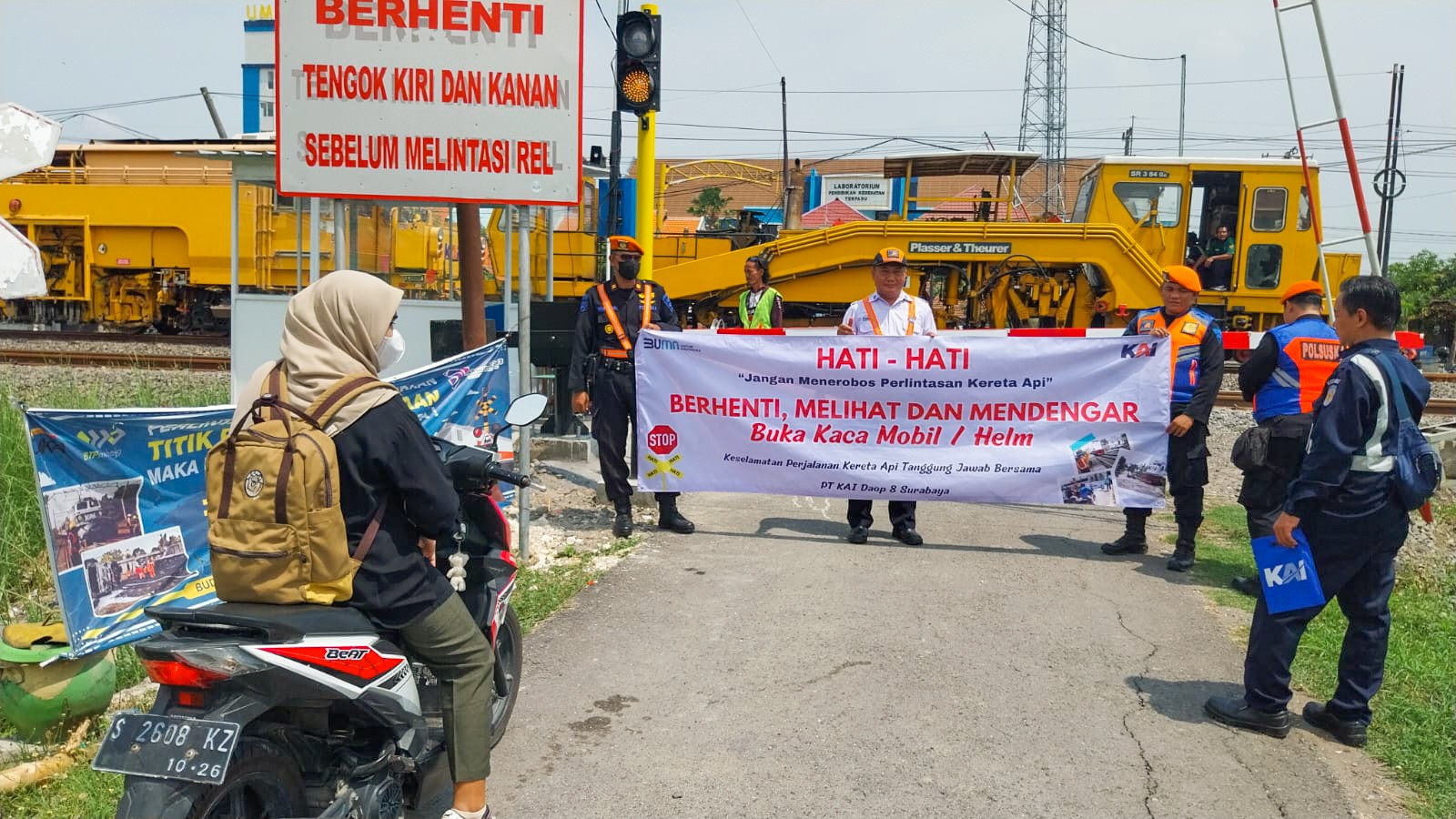 Jalur Ganda Stasiun Mojokerto - Sepanjang Beroperasi, Ini Imbauan Daop 8 Bagi Pengguna Jalan Raya