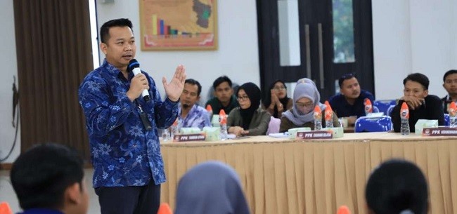 Kolaborasi dengan KPU, Diskominfosantik Kabupaten Bekasi Berikan Materi Pengelolaan Media Sosial untuk PPK