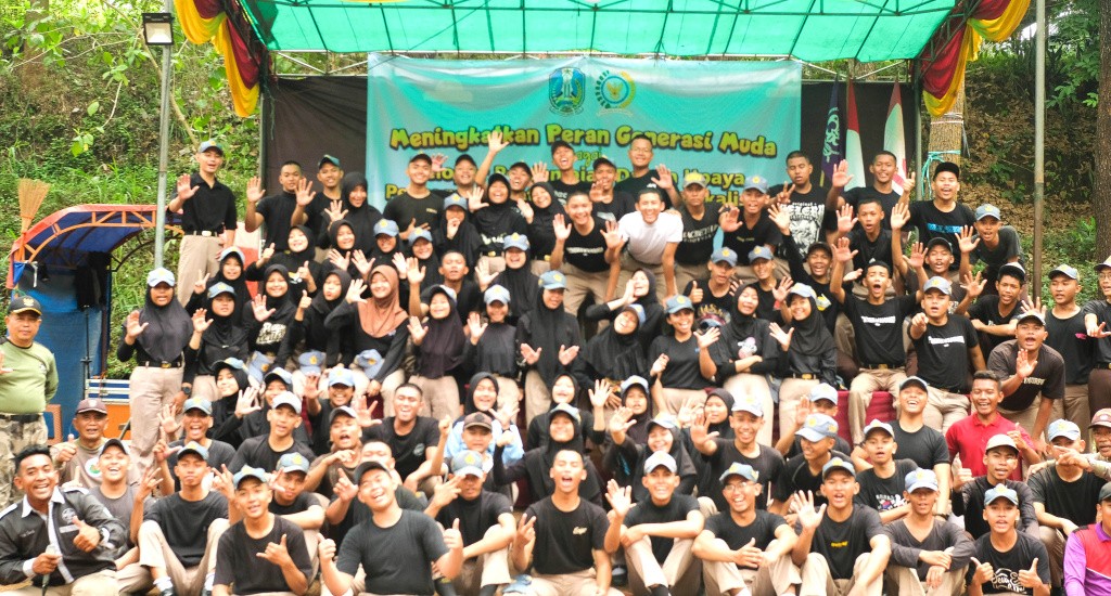 Bakesbangpol Bersama Komisi A DPRD Propinsi Jatim Gelar Sosialisasi Peningkatan Peran Generasi Muda Sebagai Pelopor Perdamaian Dalam Upaya Pencegahan Intoleransi dan Radikalisme