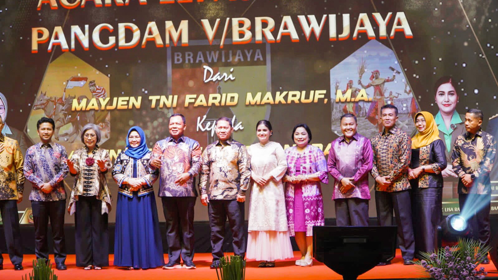 Pisah Sambut Pangdam V/Brawijaya Penuh Keakraban Dihadiri Dankodikmar