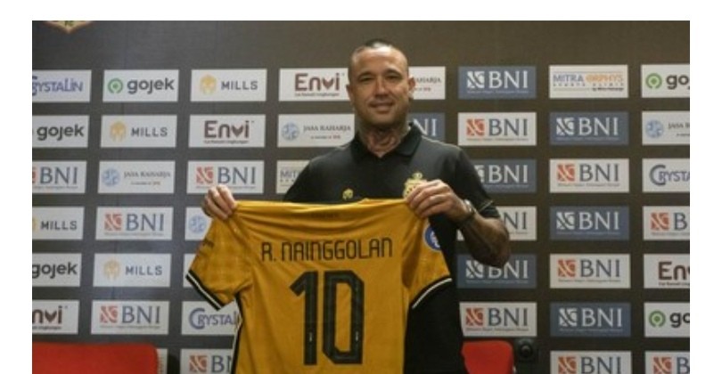 Radja Nainggolan Berpeluang Main  Saat Bhayangkara FC vs Persita Tangerang