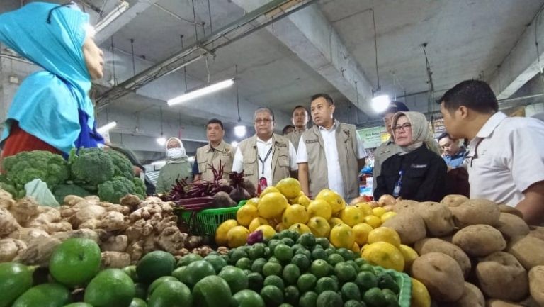 Libur Nataru, Satgas Pangan Polri Tinjau Harga di Pasar