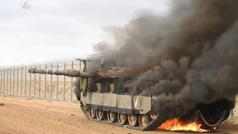 Wow...Brigade Al Qassam Hancurkan 5 Tank Merkava Pakai Rudal Israel