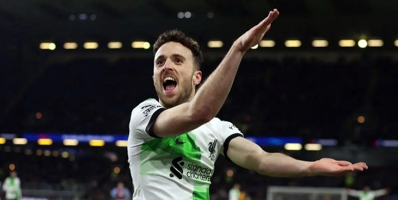 Taklukan Tuan Rumah Burnley 2-0, Liverpool Rebut Puncak Klasemen