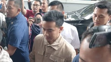 Penuhi Panggilan Bawaslu Jakpus, Gibran Klarifikasi Soal Pembagian Susu Saat CFD