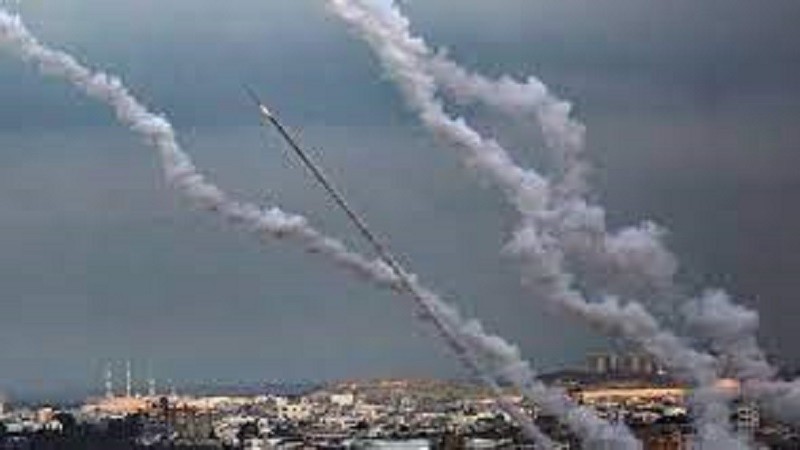 Sejumlah Roket Pejuang Palestina Hujani Tel Aviv
