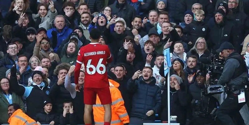 Cedera Lutut, Trent Alexander Arnold Absen Beberapa Pekan dari Liverpool