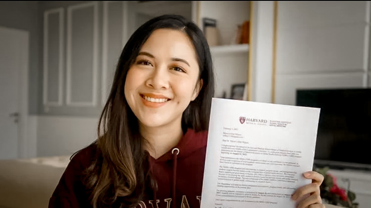 Alumnus FK UNAIR Berikan Cerita Perjalanannya Hingga Lolos Harvard