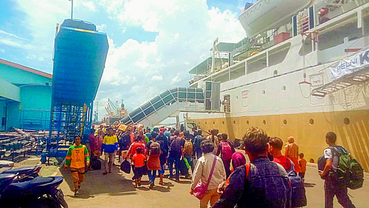 Tingkatkan Safety, Pelindo Sub Reg 3 Jawa Siapkan Mobile Gangway di Pelabuhan Tanjung Perak
