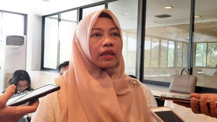 Langgar Peraturan, Bawaslu Harus Tertibkan APK yang Dipasang di Pohon
