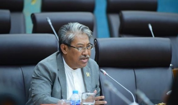 DPR Dukung Upaya Kementerian ESDM Tunda Pajak BBM