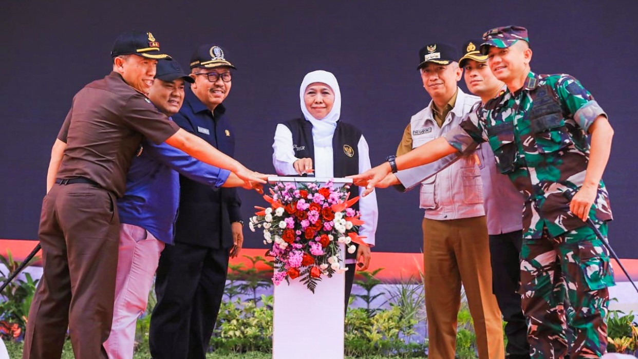 Resmikan Pasar Baru Kertosono, Gubernur Khofifah Optimis Jadi Penguat Ekonomi Nganjuk