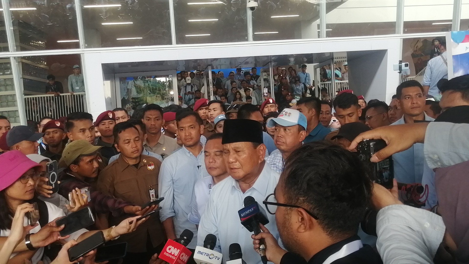 Syarat Gabung Kabinet Prabowo Harus Setuju Program Makan Siang dan Susu Gratis
